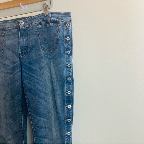 DOLCE & GABBANA Sz 32 Jean Button Side Seam Embellishment Wiskering Flare Jeans - Picture 3 of 16